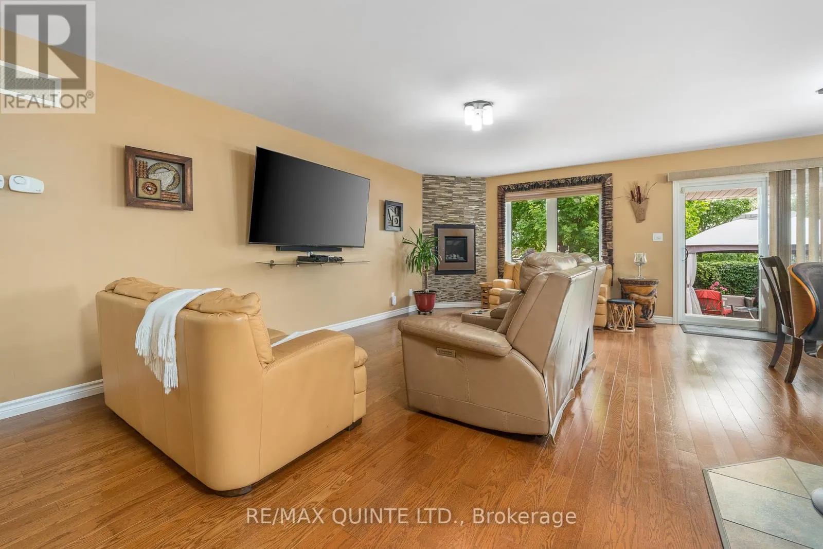 7 CHESTNUT DRIVE