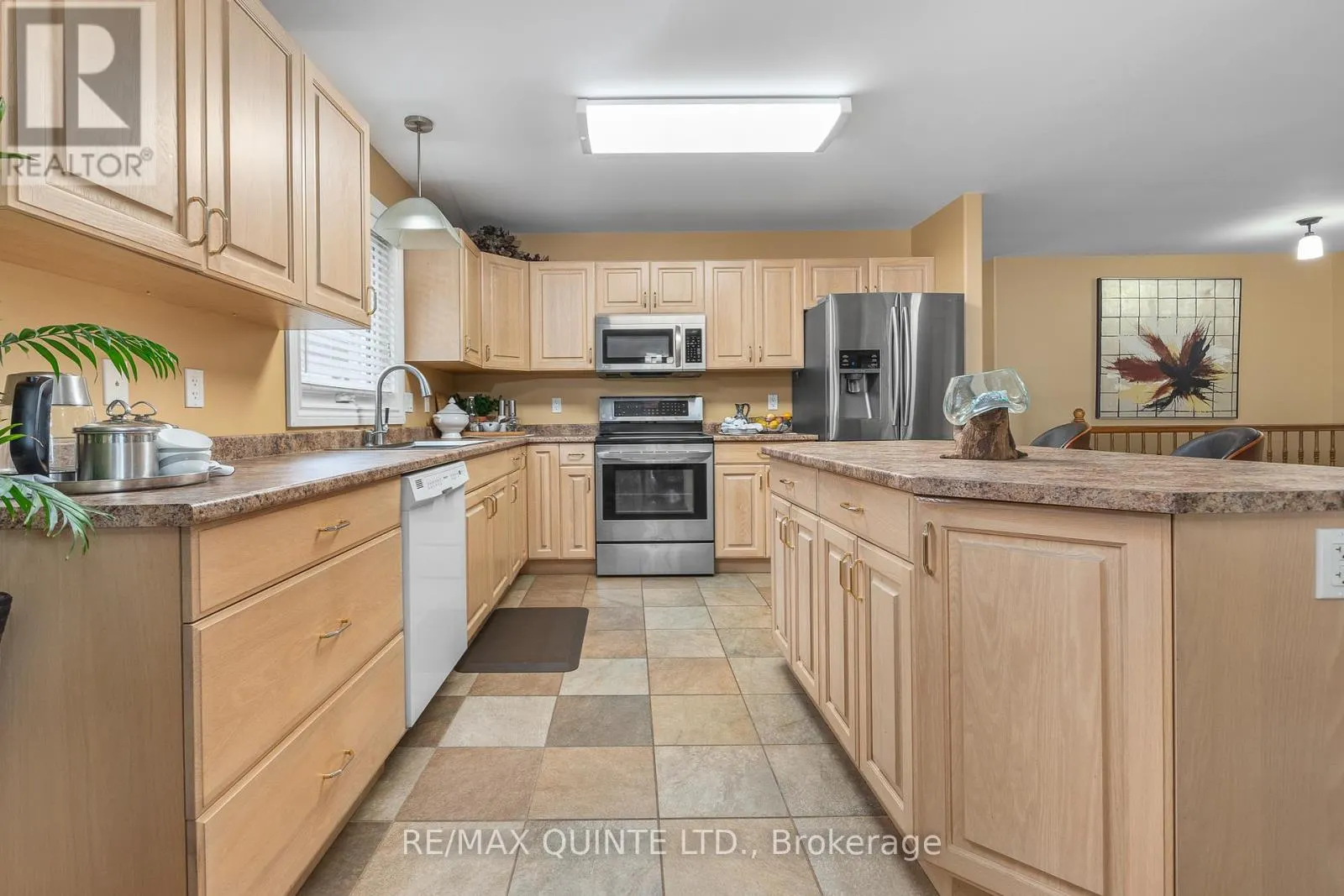 7 CHESTNUT DRIVE