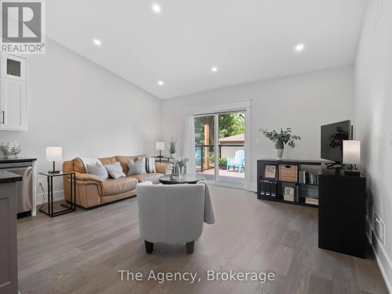 40 TOPHAM BOULEVARD