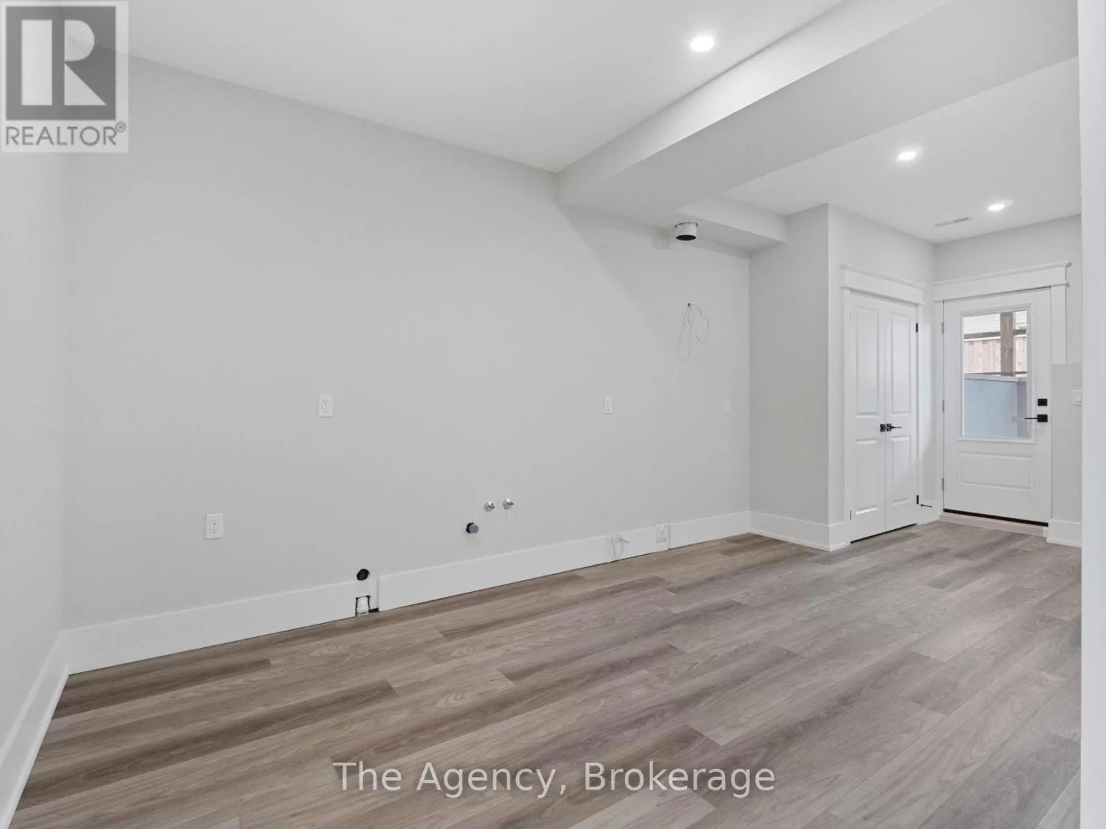 40 TOPHAM BOULEVARD