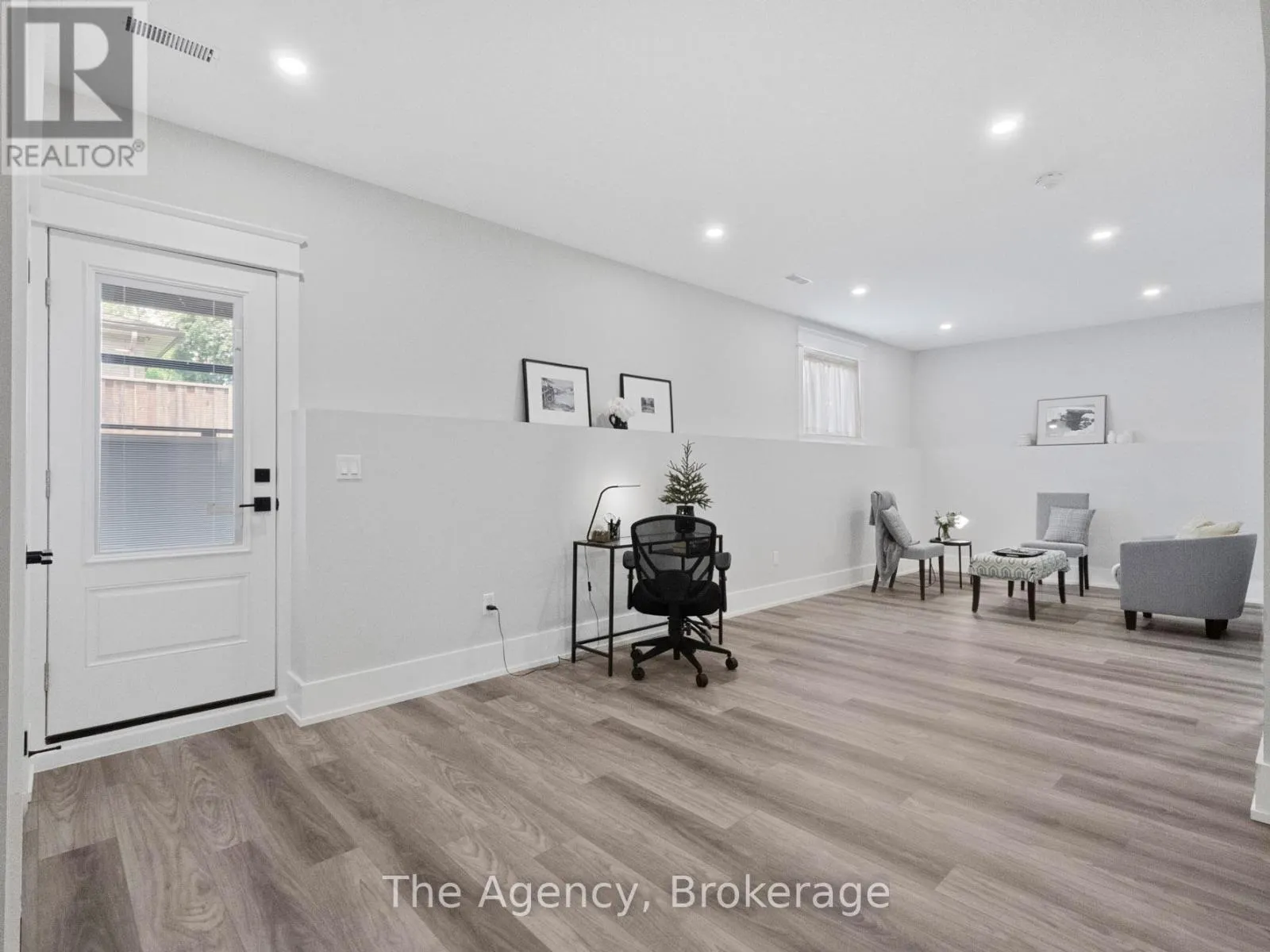 40 TOPHAM BOULEVARD