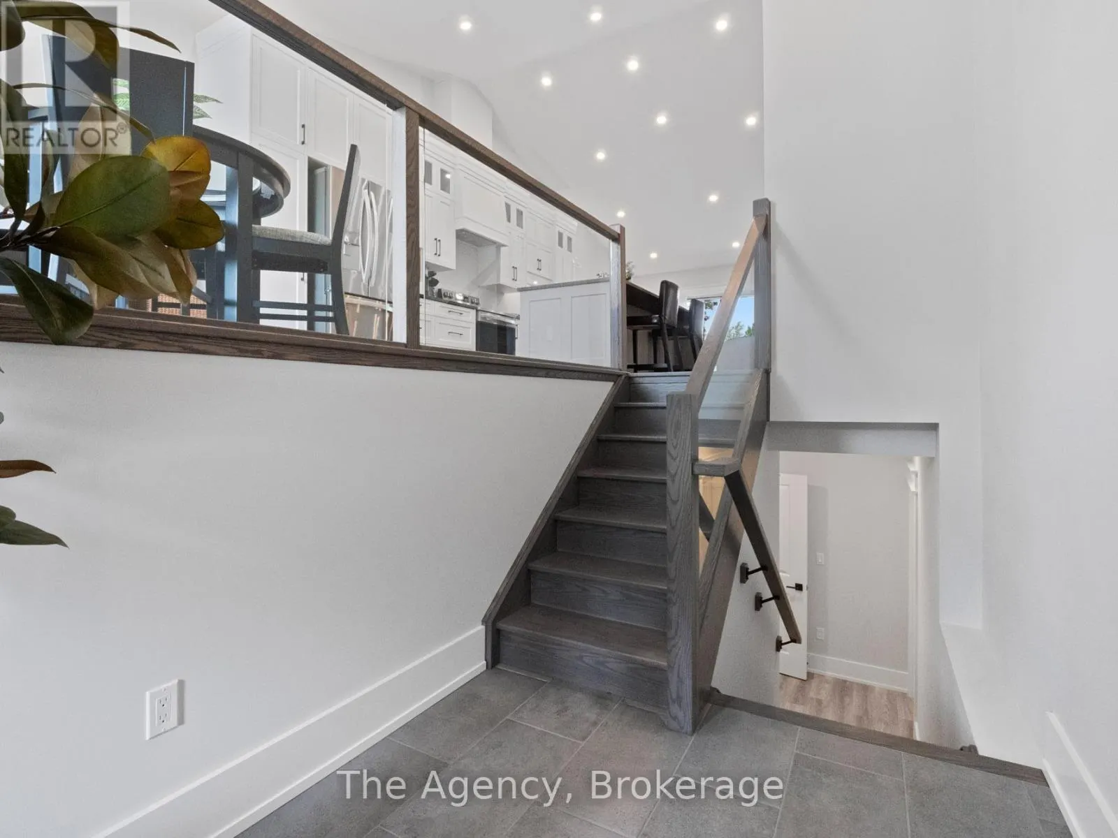40 TOPHAM BOULEVARD