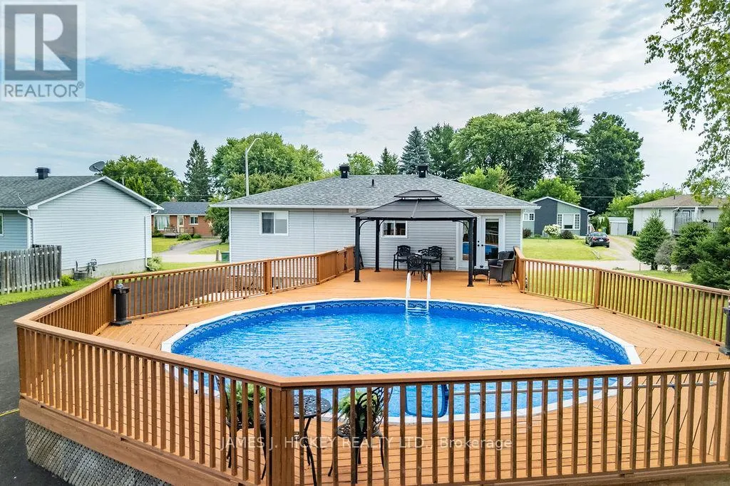 1108 BOUNDARY ROAD