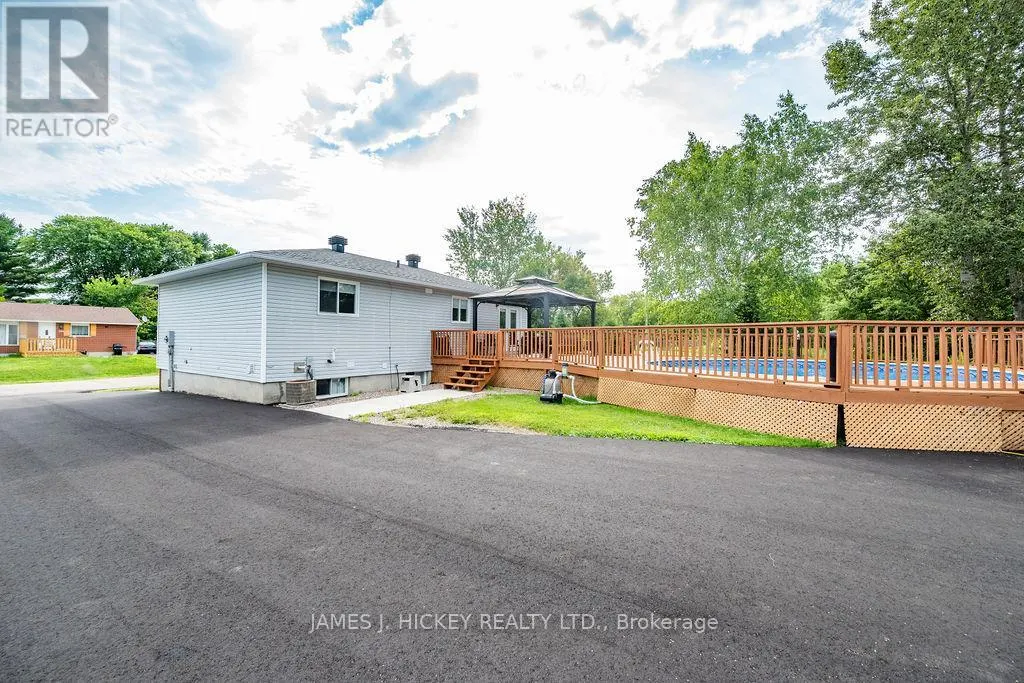 1108 BOUNDARY ROAD