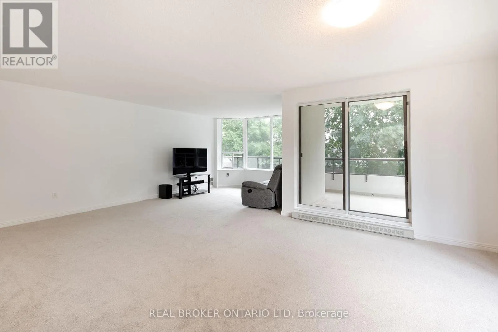 310 - 1180 COMMISSIONERS ROAD W, #310