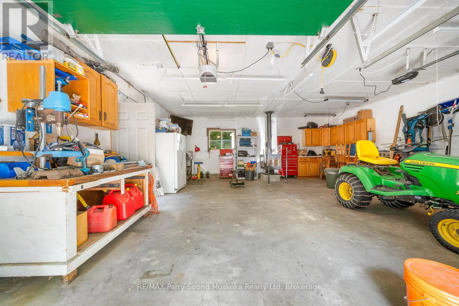 113 BAYVIEW DRIVE