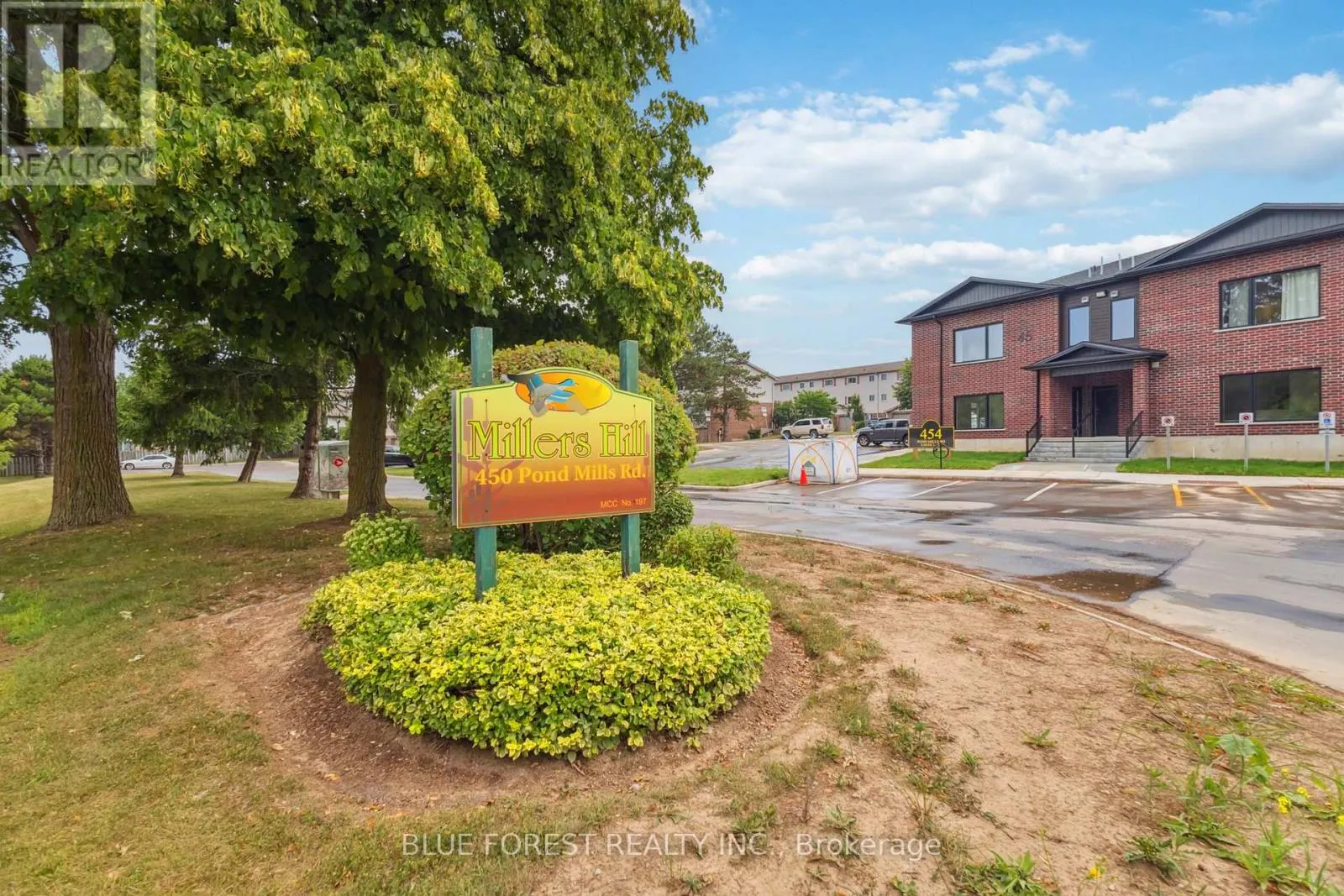 15 - 450 POND MILLS ROAD, #15
