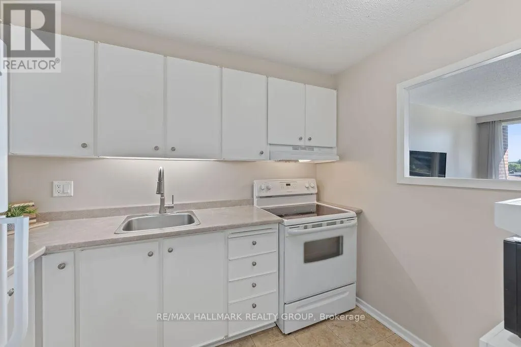 312 - 3100 CARLING AVENUE
