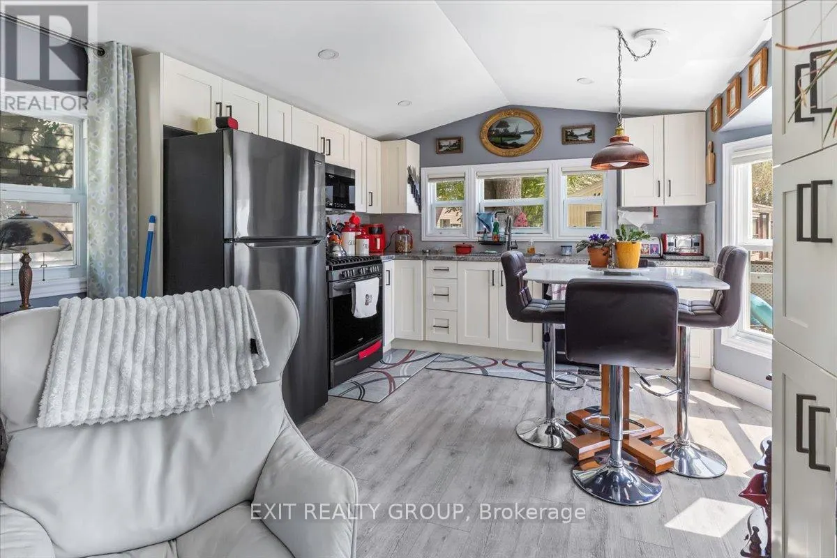 1 - 116 CEDARDALE ROAD, #1