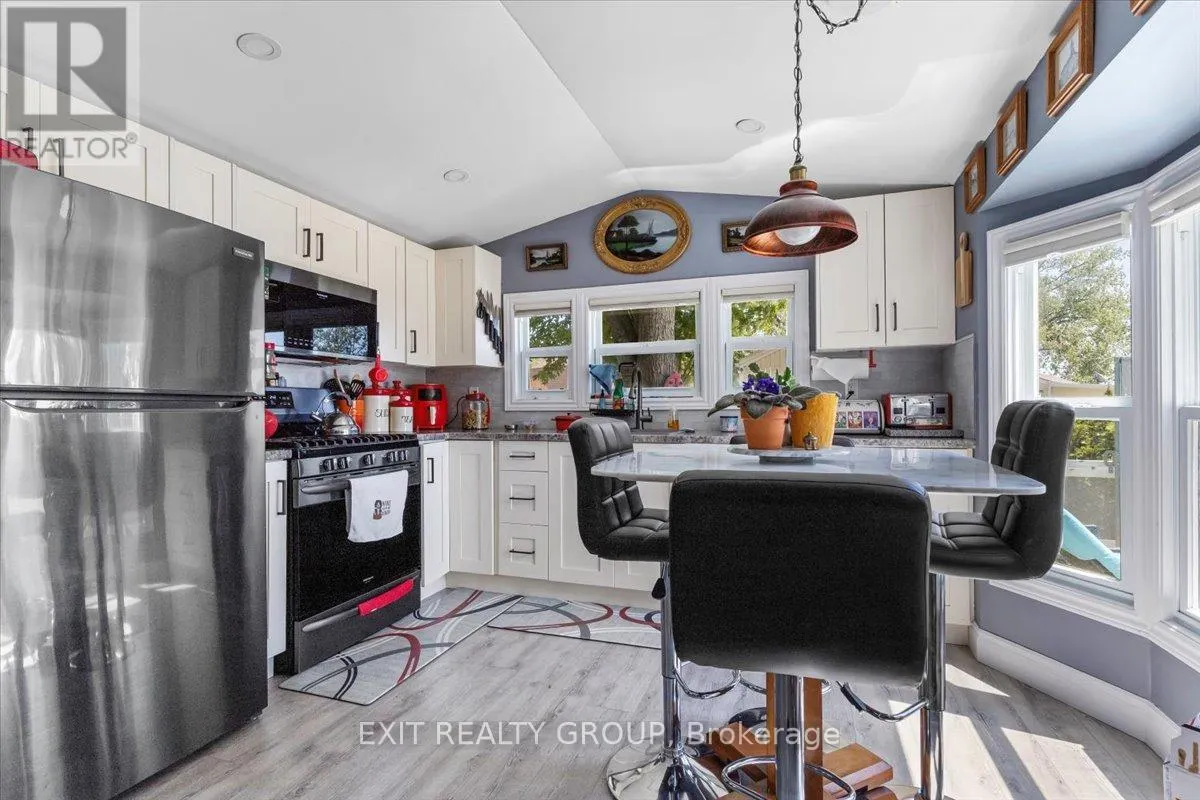 1 - 116 CEDARDALE ROAD, #1