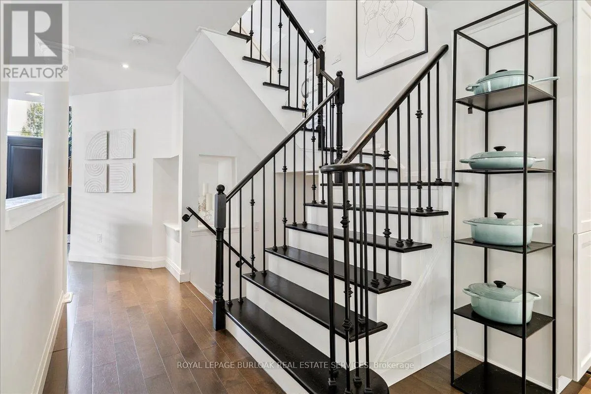 61 NISKA DRIVE