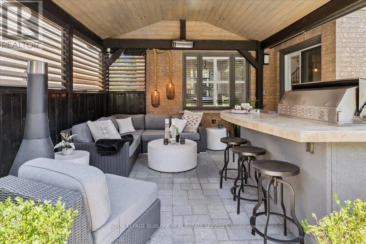61 NISKA DRIVE