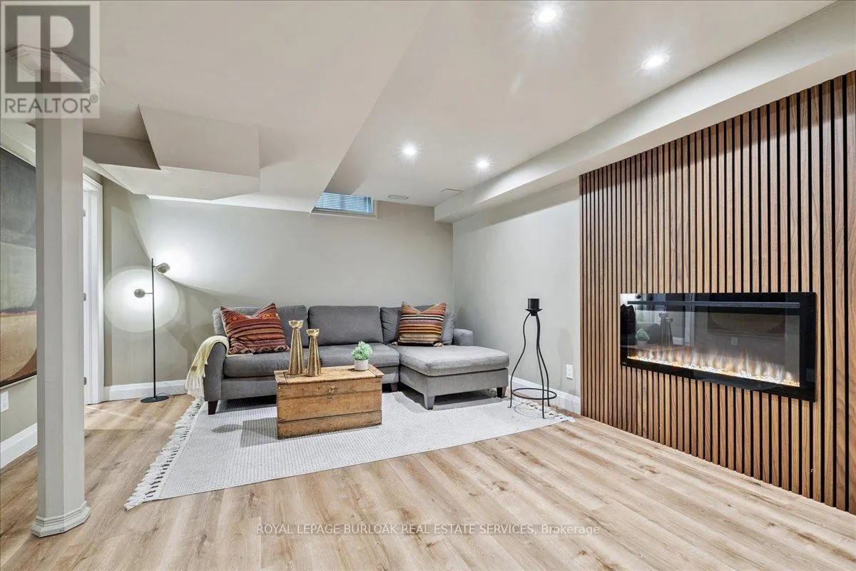 61 NISKA DRIVE
