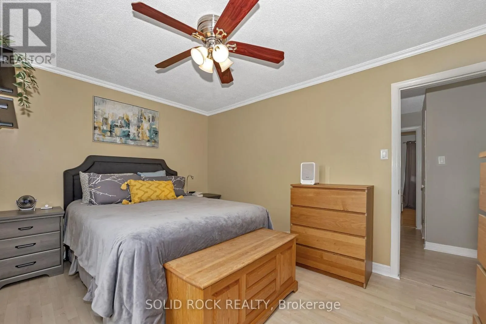 37 GRENADIER WAY