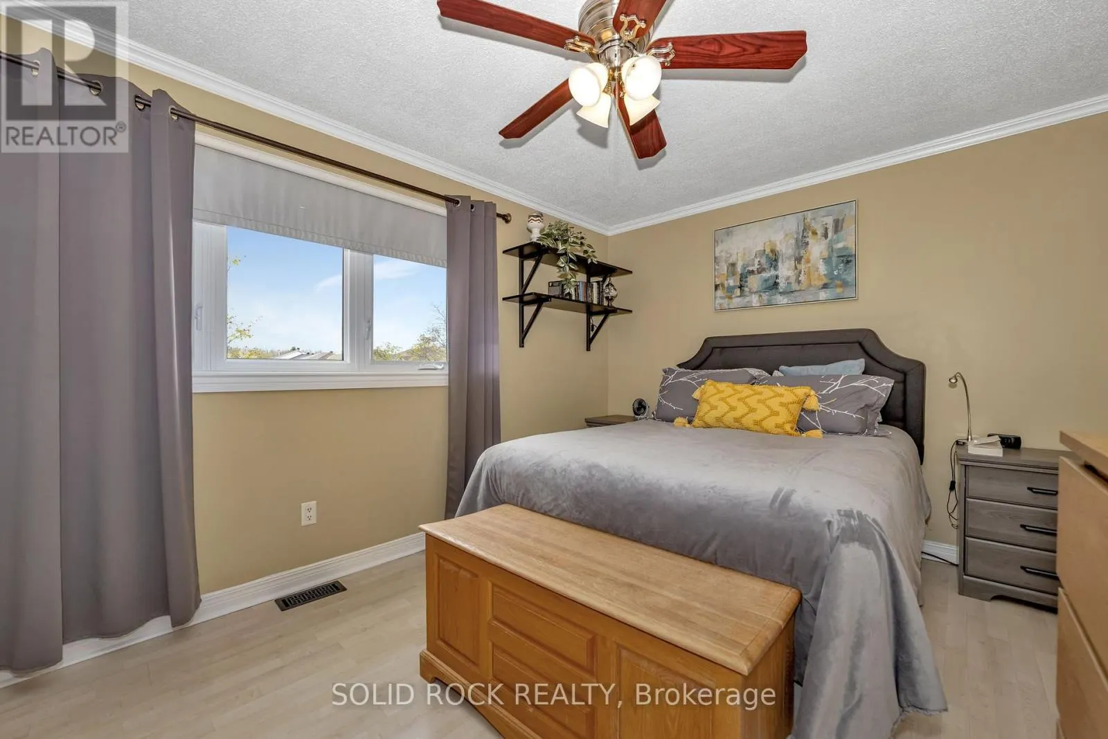 37 GRENADIER WAY