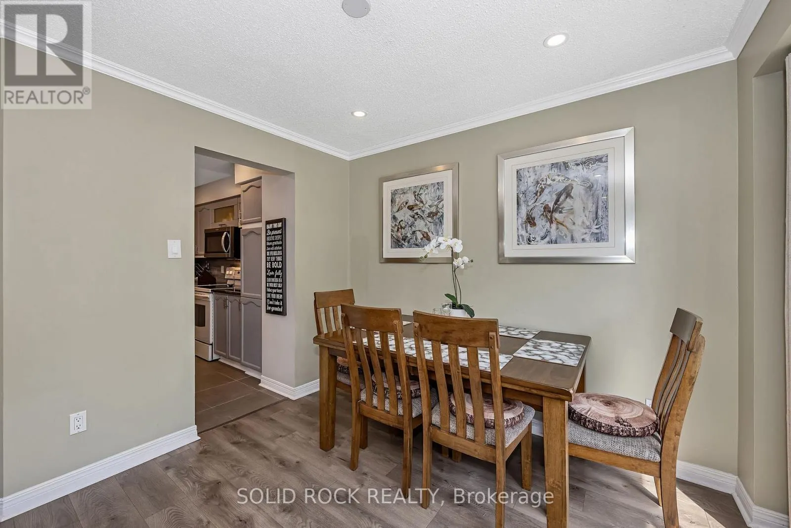 37 GRENADIER WAY
