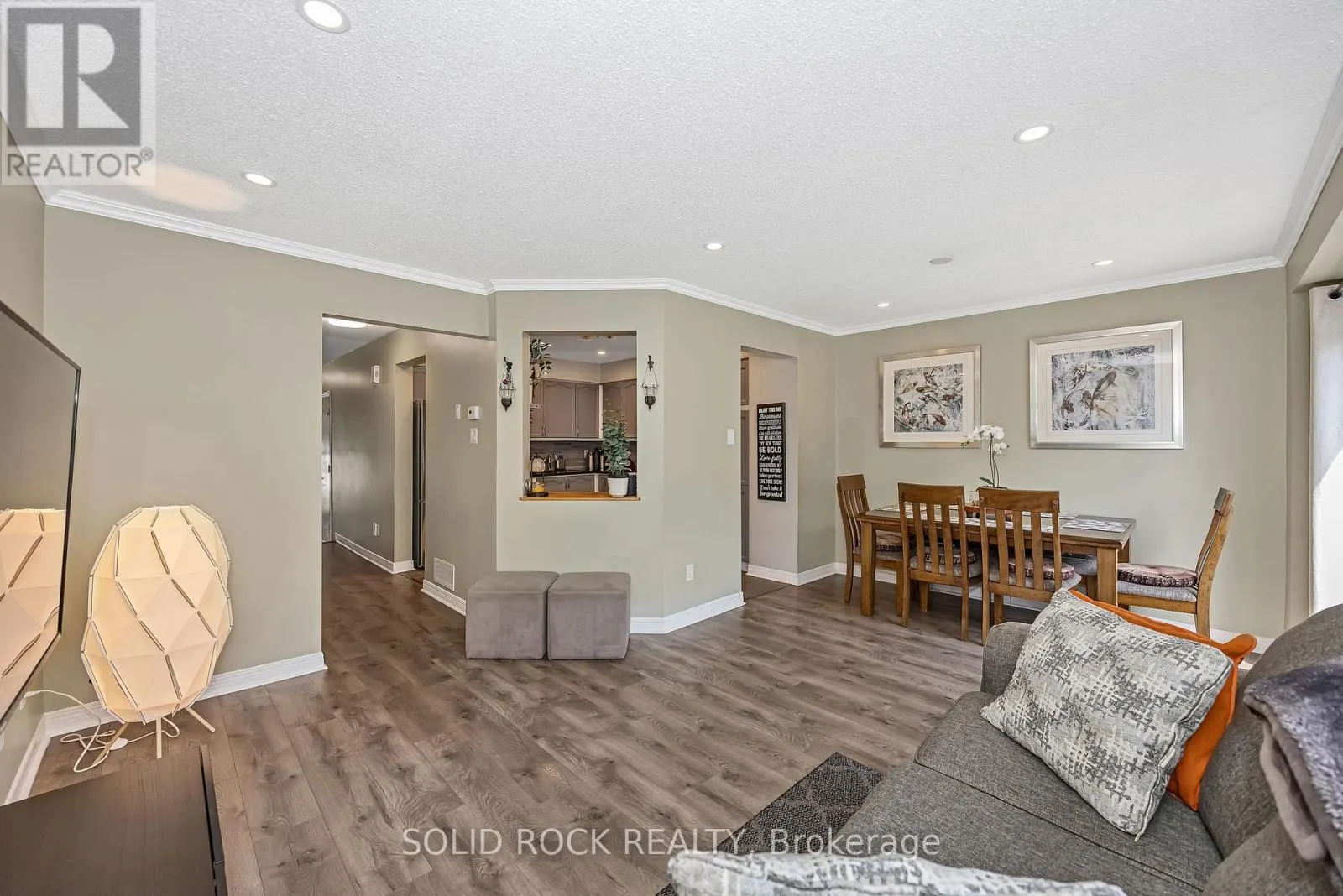 37 GRENADIER WAY