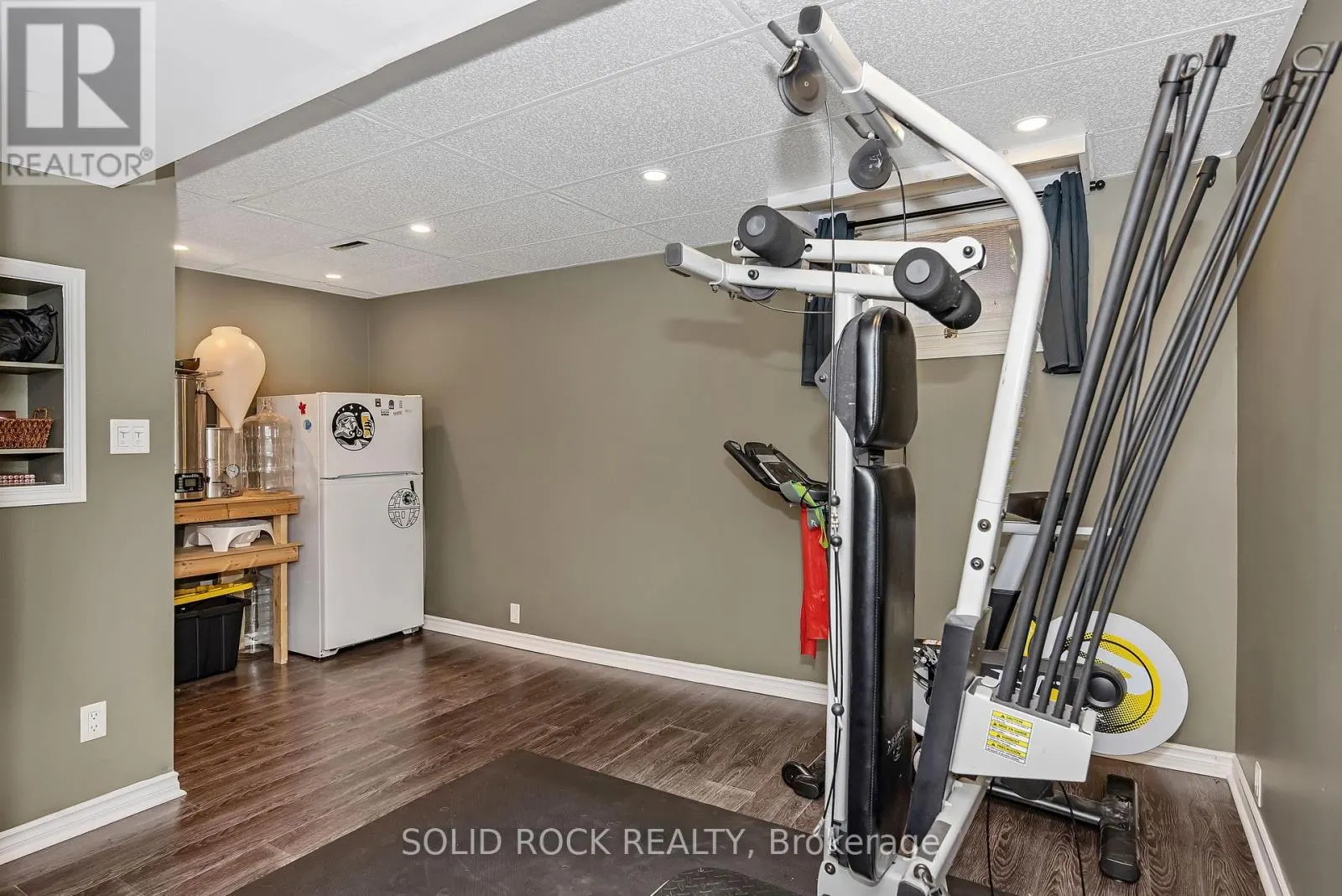 37 GRENADIER WAY