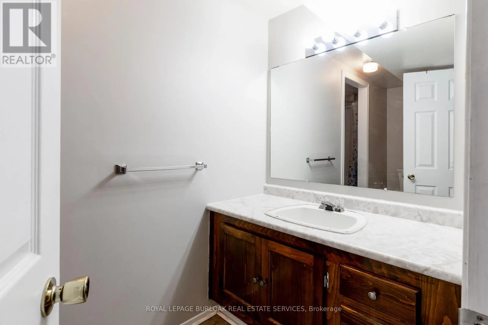 128 BRIAN BOULEVARD