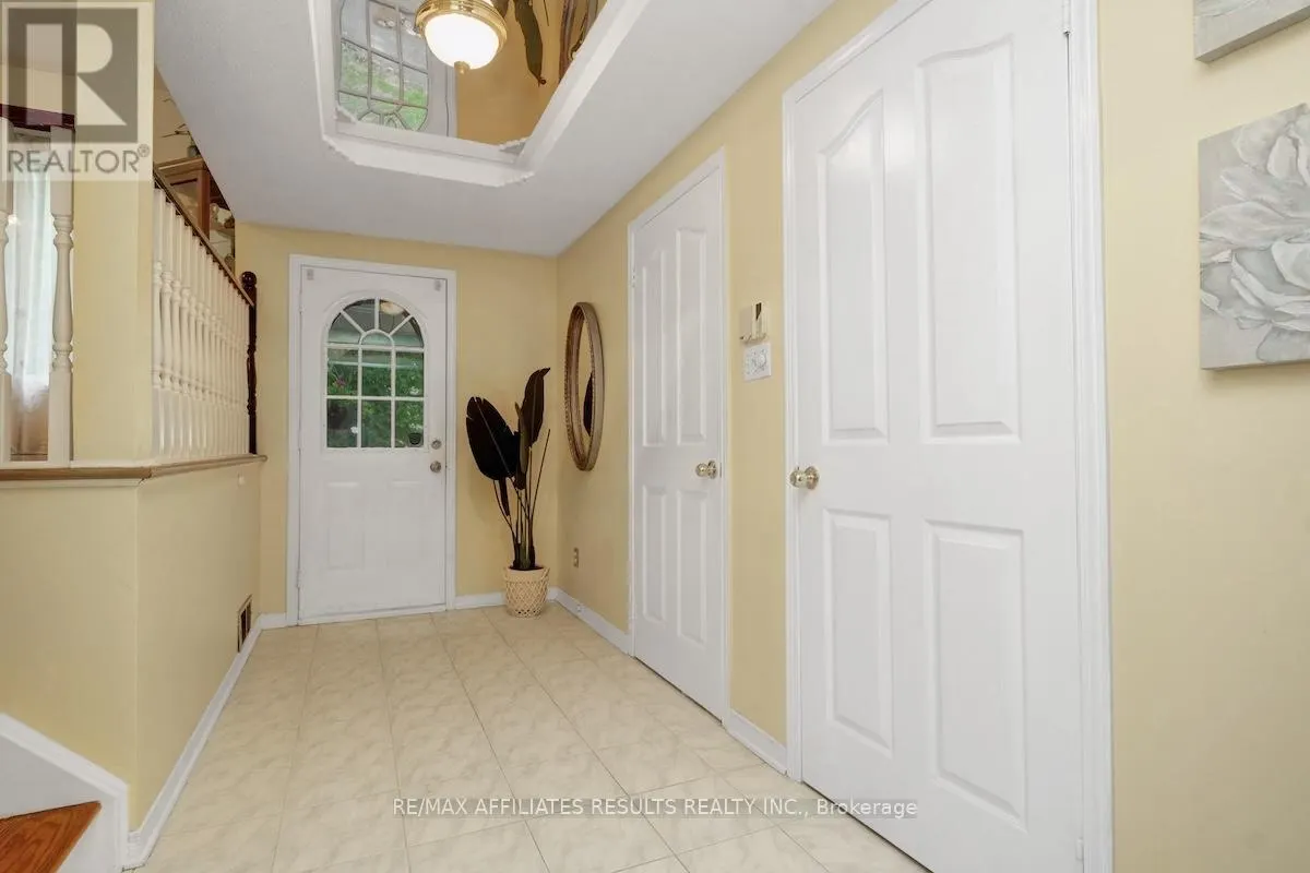 2 WEDGEWOOD CRESCENT