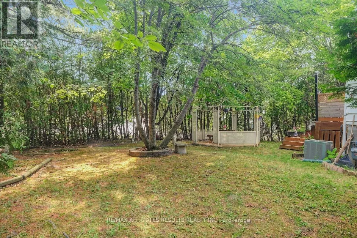 2 WEDGEWOOD CRESCENT