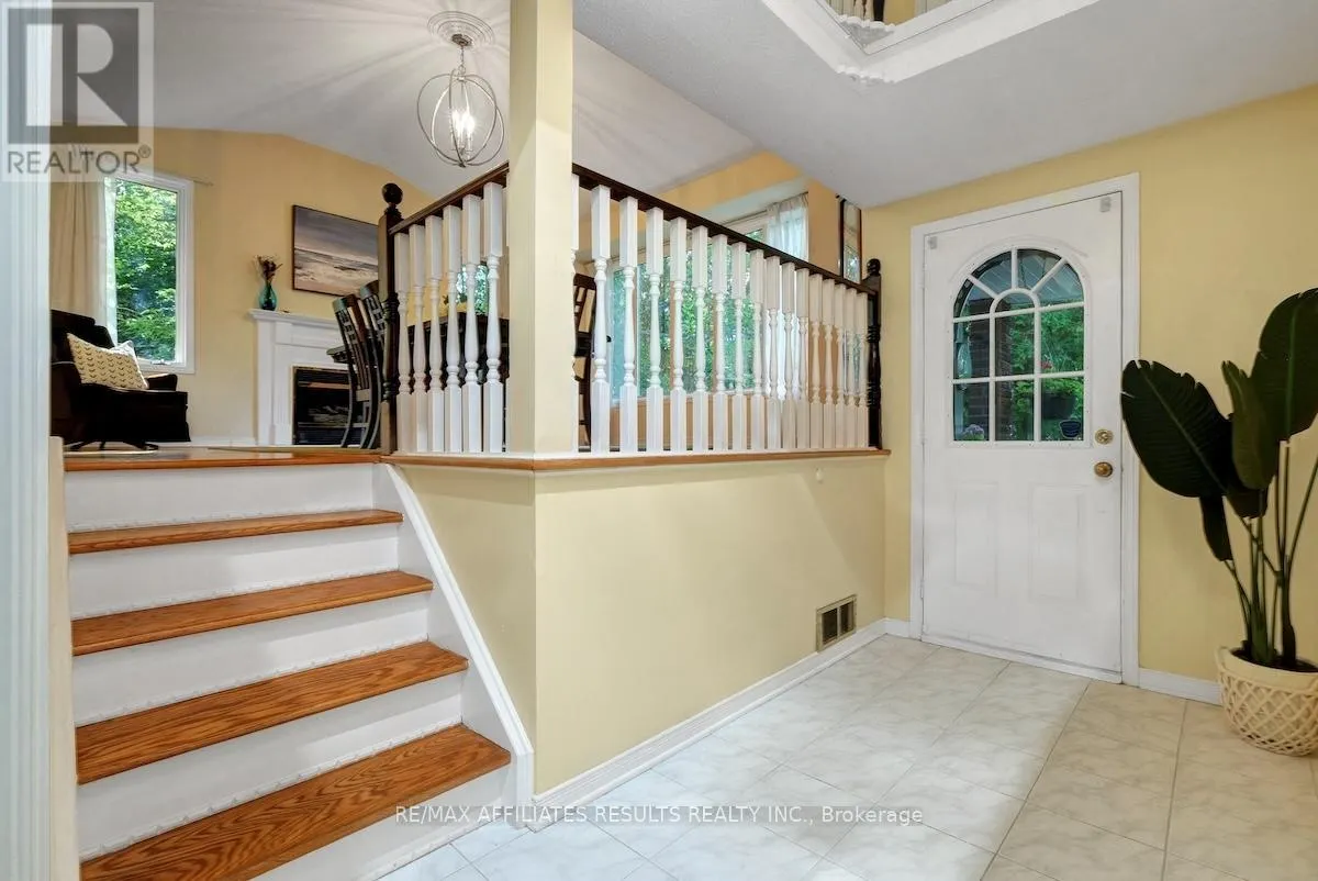 2 WEDGEWOOD CRESCENT