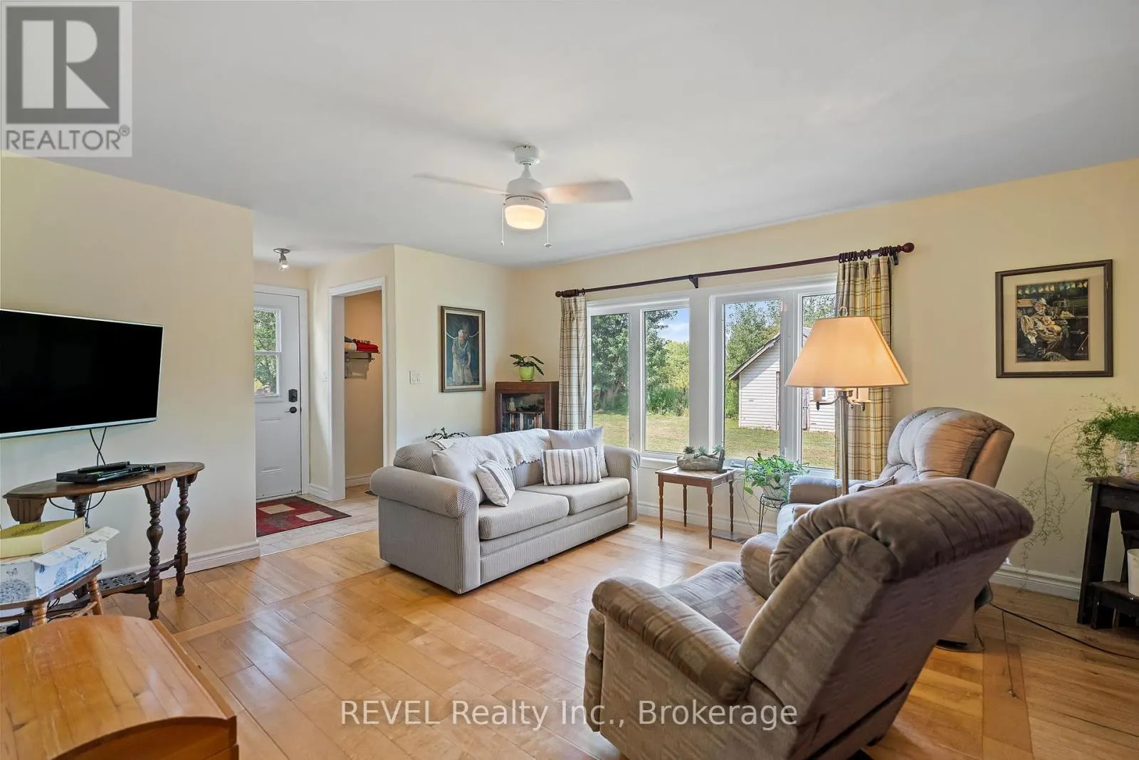 1555 MERRITTVILLE HIGHWAY