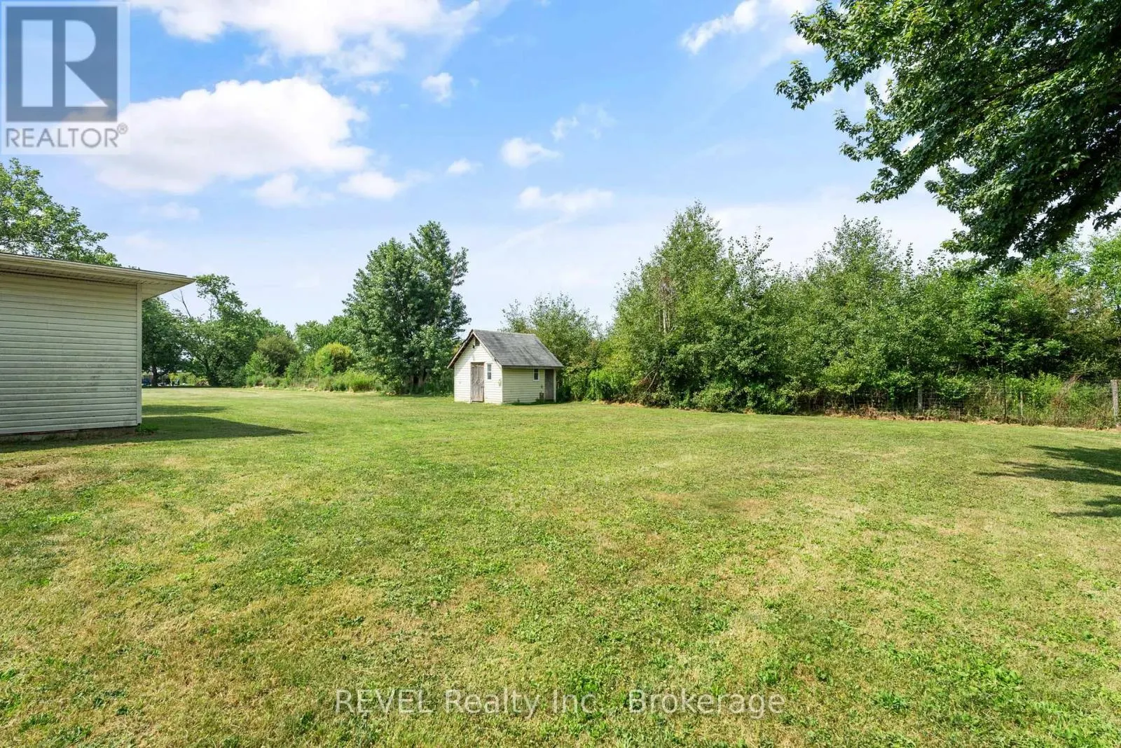 1555 MERRITTVILLE HIGHWAY
