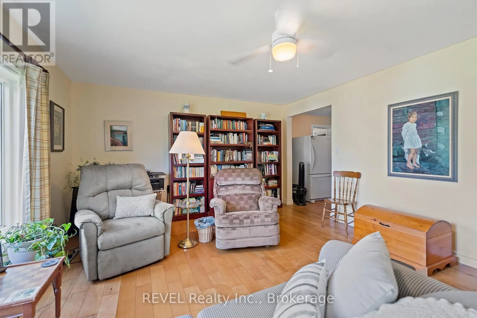 1555 MERRITTVILLE HIGHWAY