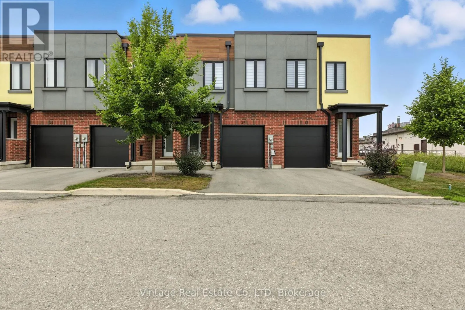29 - 1465 STATION STREET, #29
