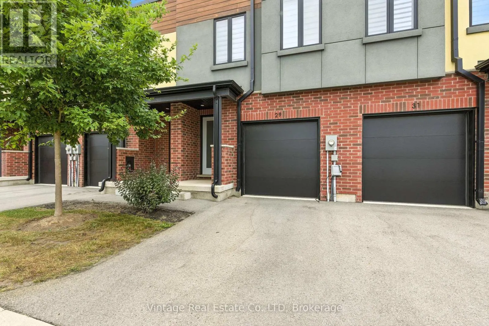 29 - 1465 STATION STREET, #29