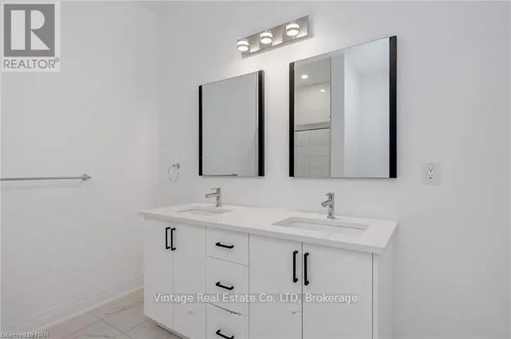 29 - 1465 STATION STREET, #29