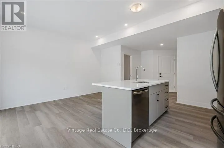 29 - 1465 STATION STREET, #29