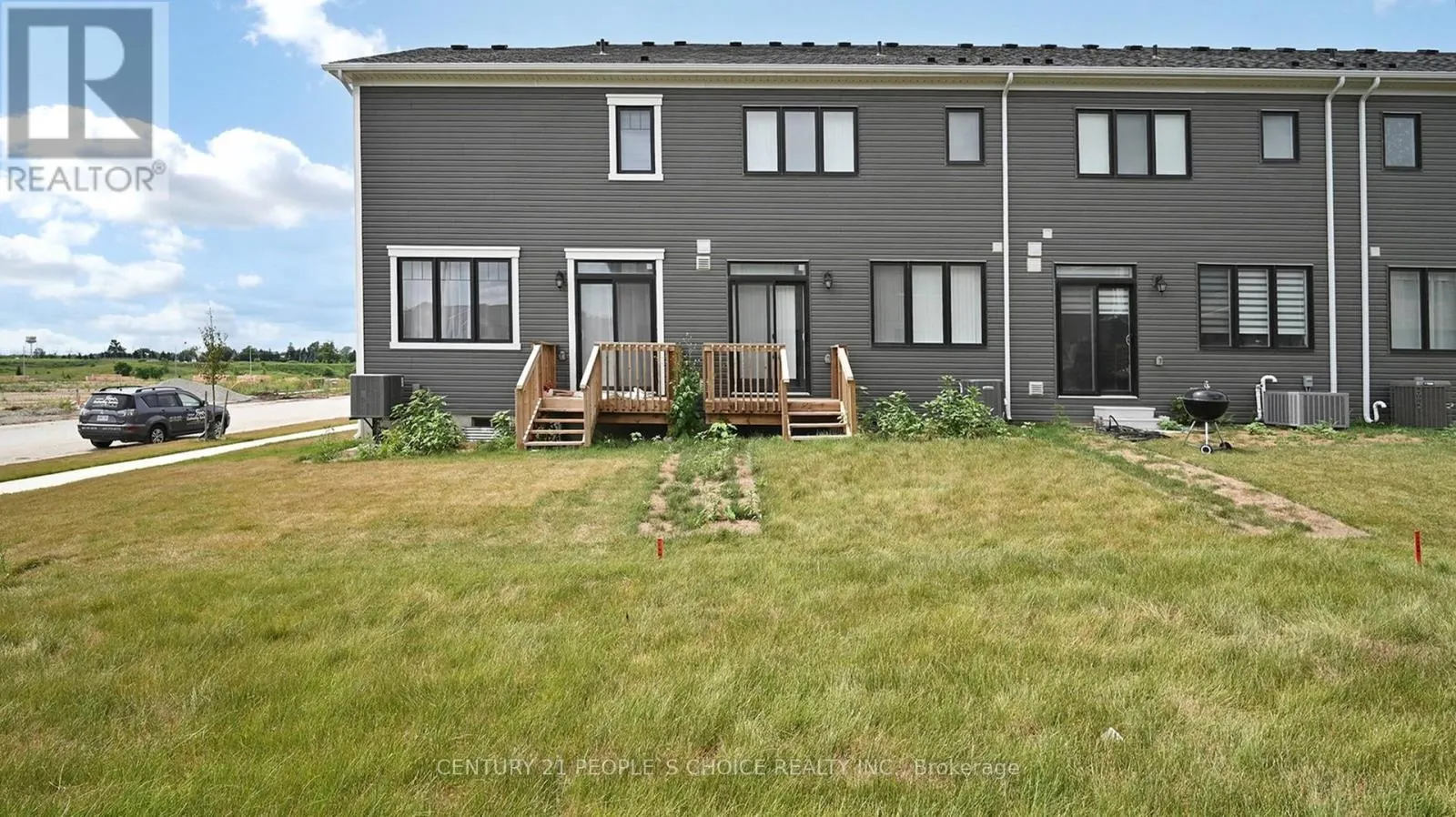 38 STANLEY AVENUE N