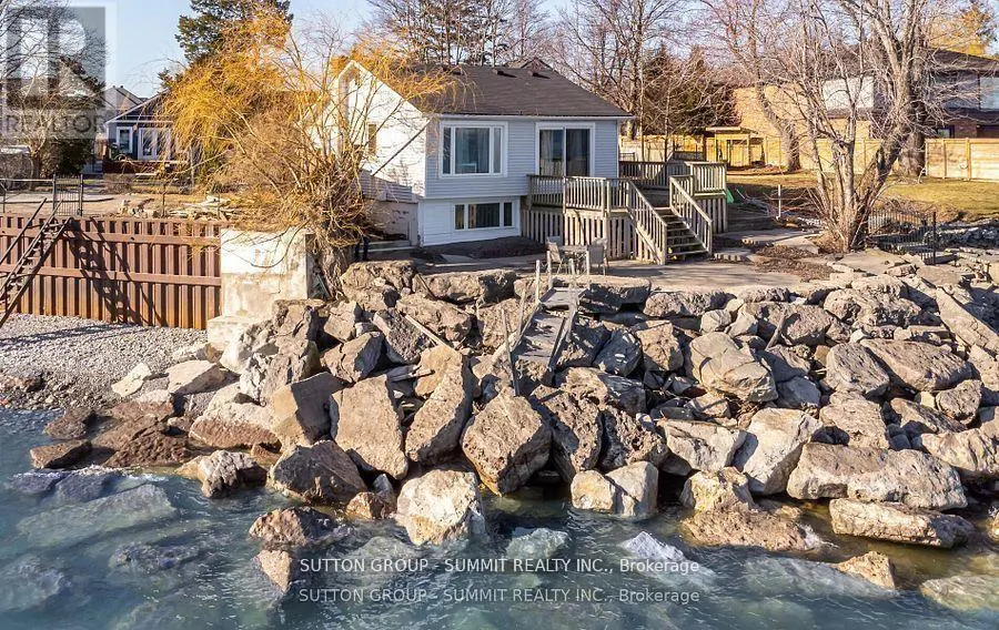 18 1/2 LAKESHORE DRIVE