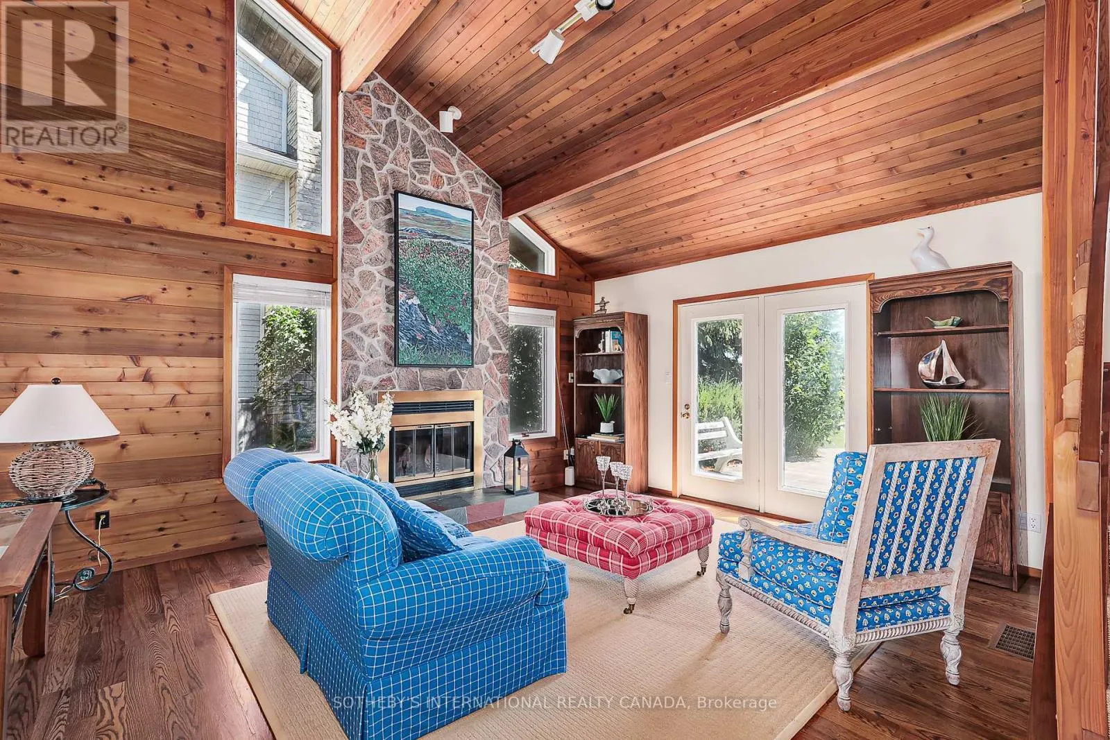 121 FIELDCREST COURT