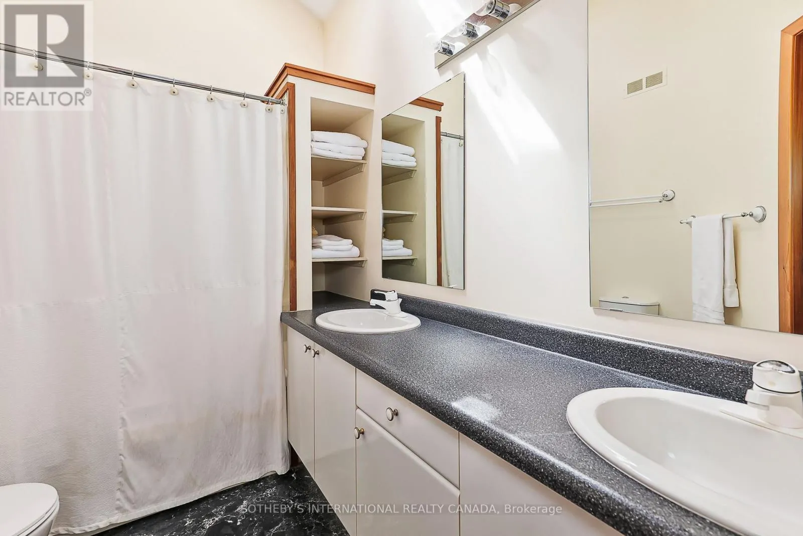 121 FIELDCREST COURT