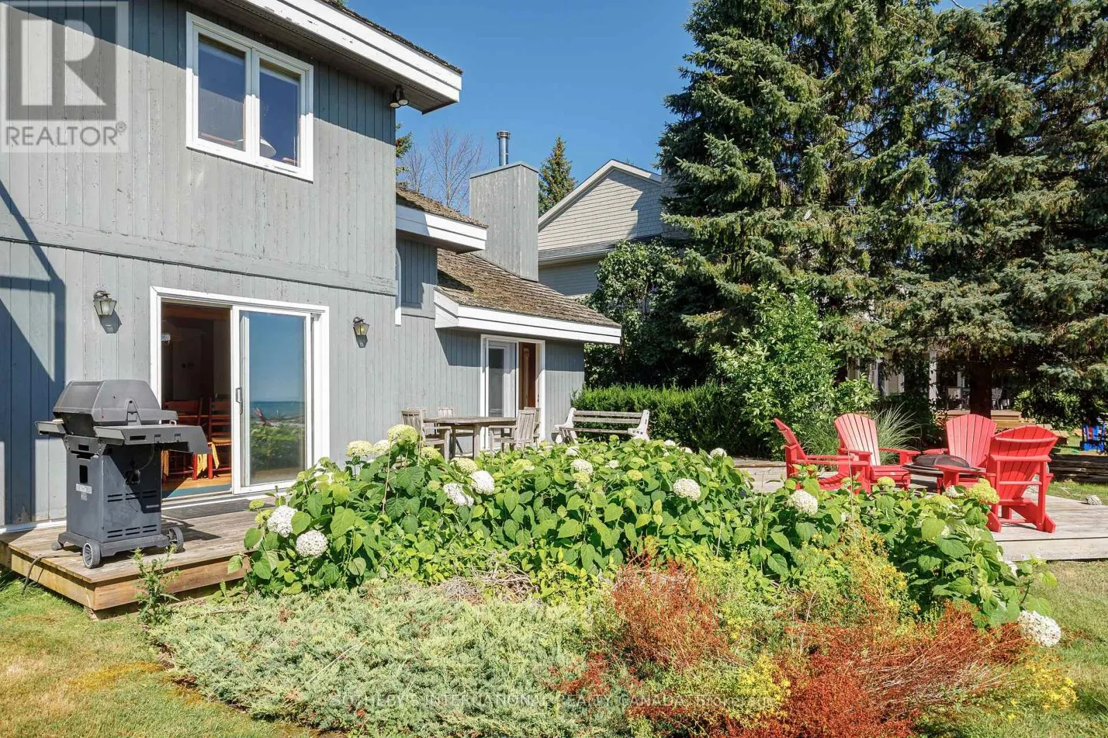 121 FIELDCREST COURT