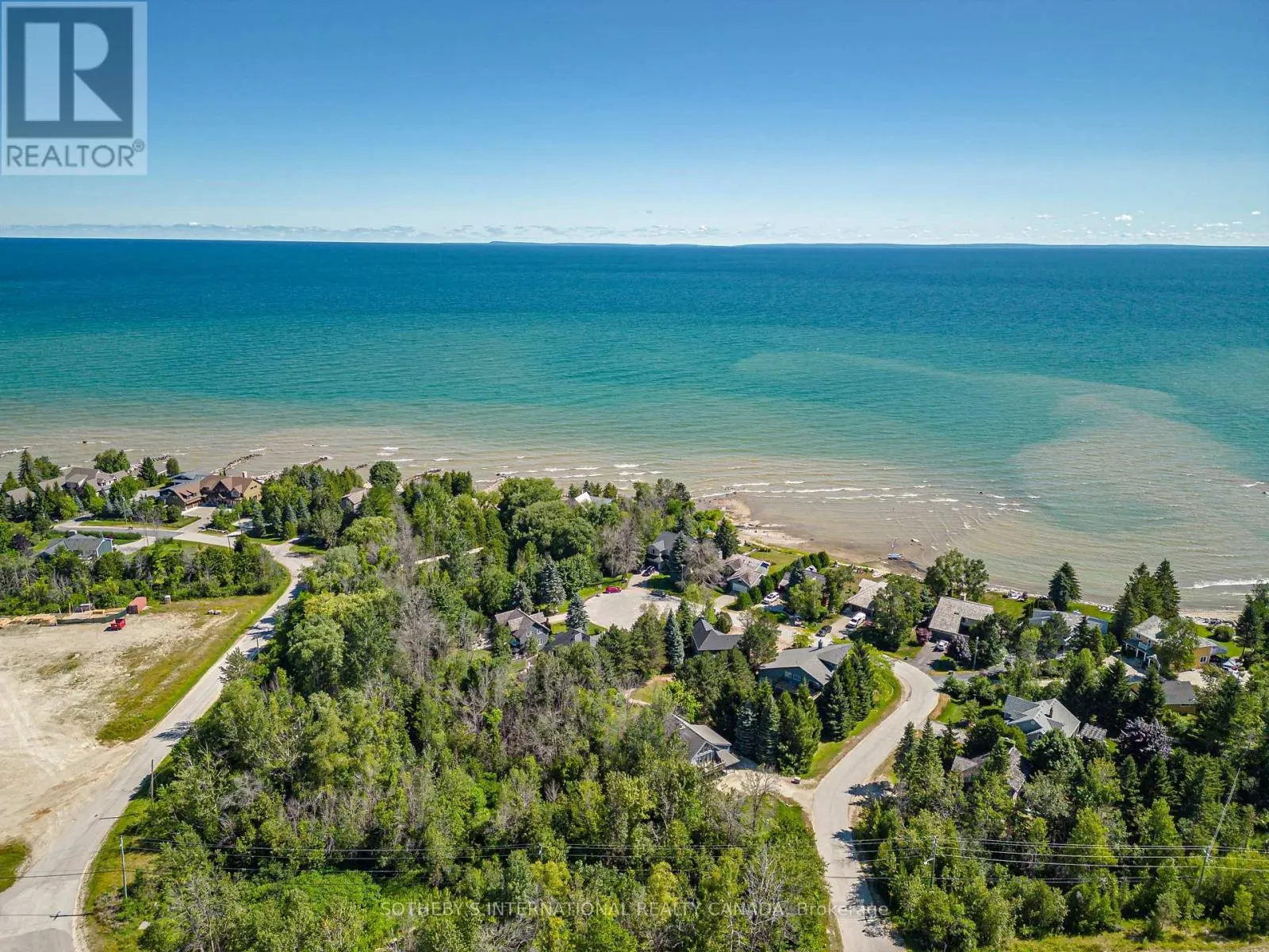 121 FIELDCREST COURT