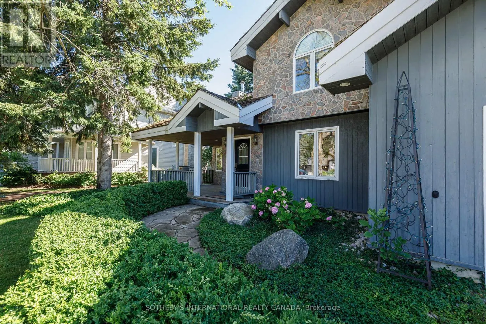 121 FIELDCREST COURT