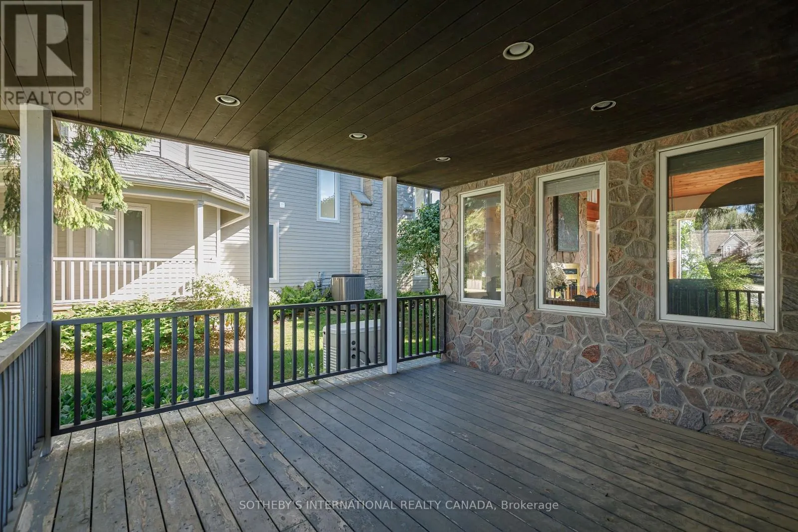 121 FIELDCREST COURT