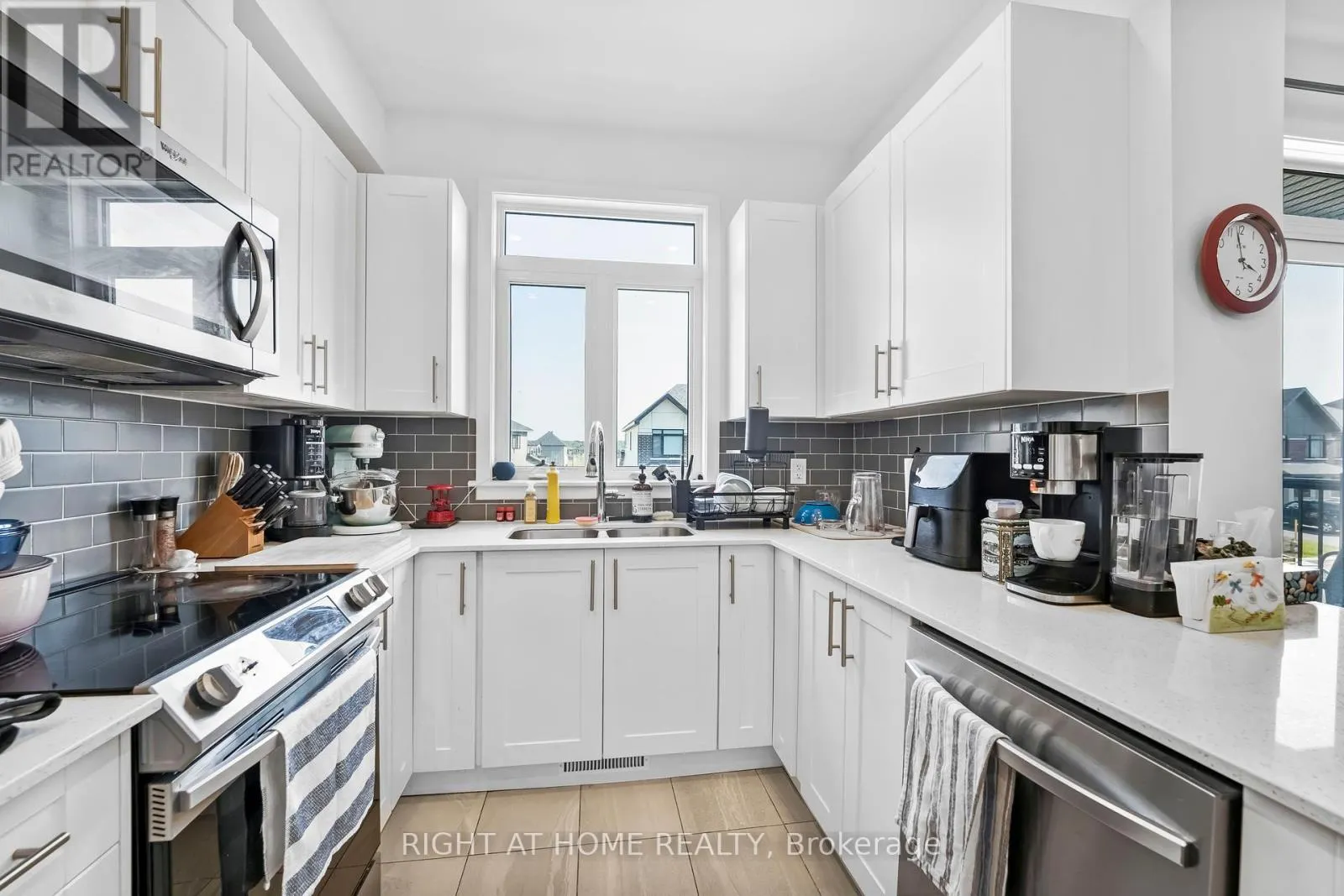 556 TAHOE HEIGHTS