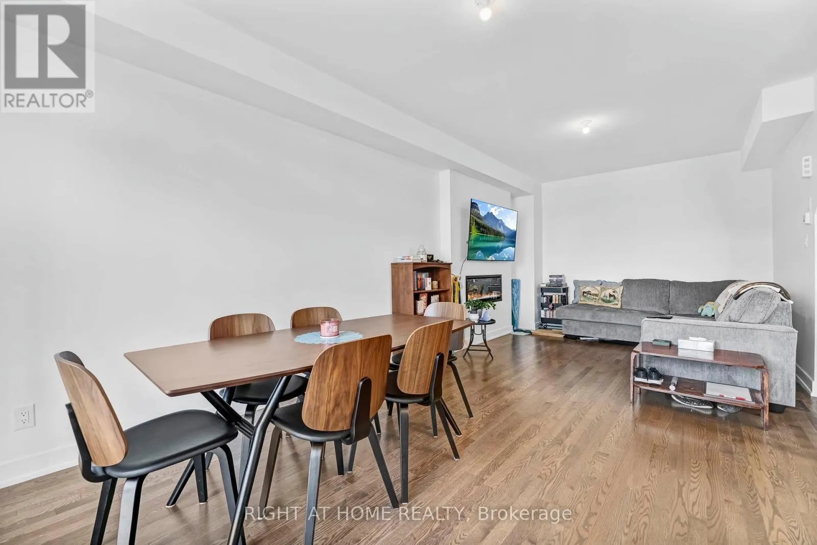 556 TAHOE HEIGHTS