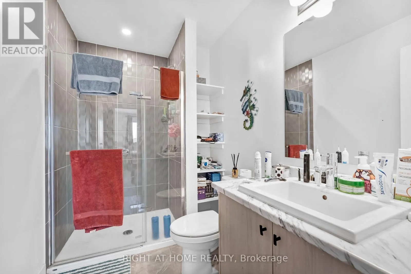 556 TAHOE HEIGHTS