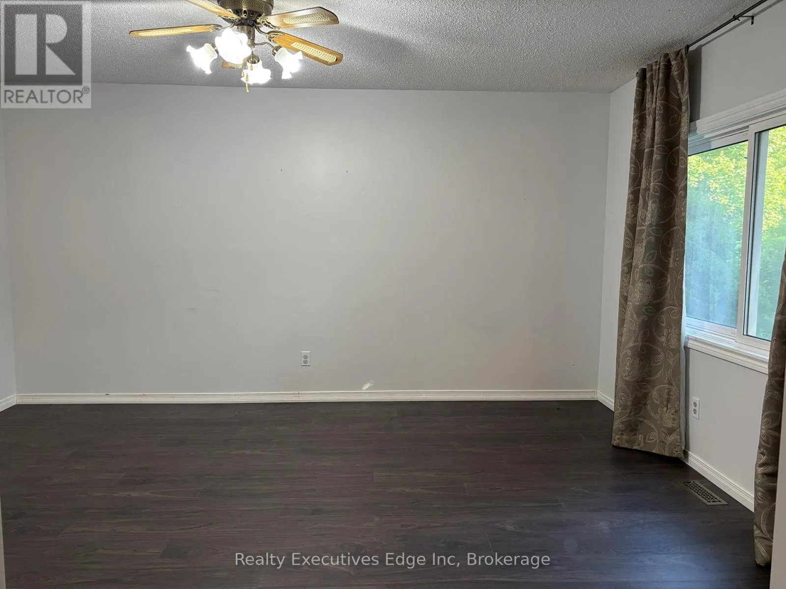 322 SCOTTSDALE DRIVE