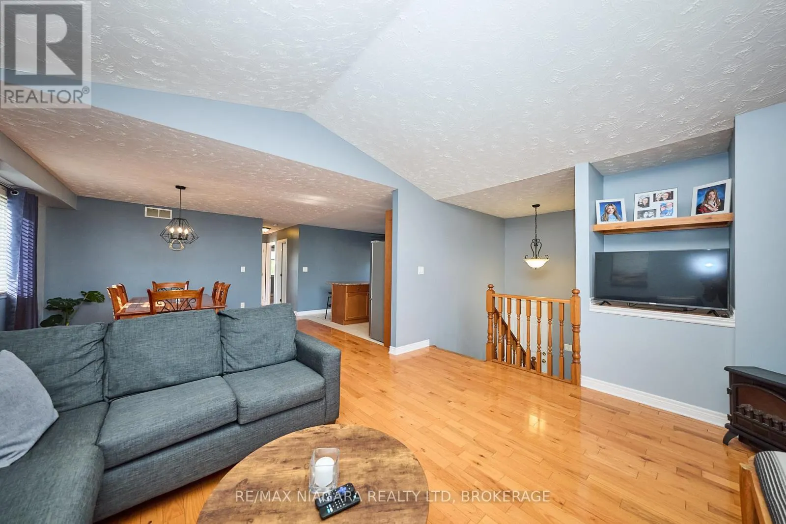 3881 CHRISTINA COURT