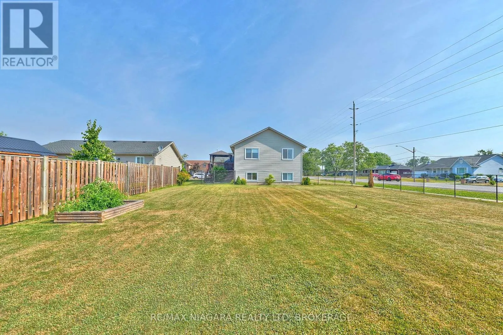 3881 CHRISTINA COURT
