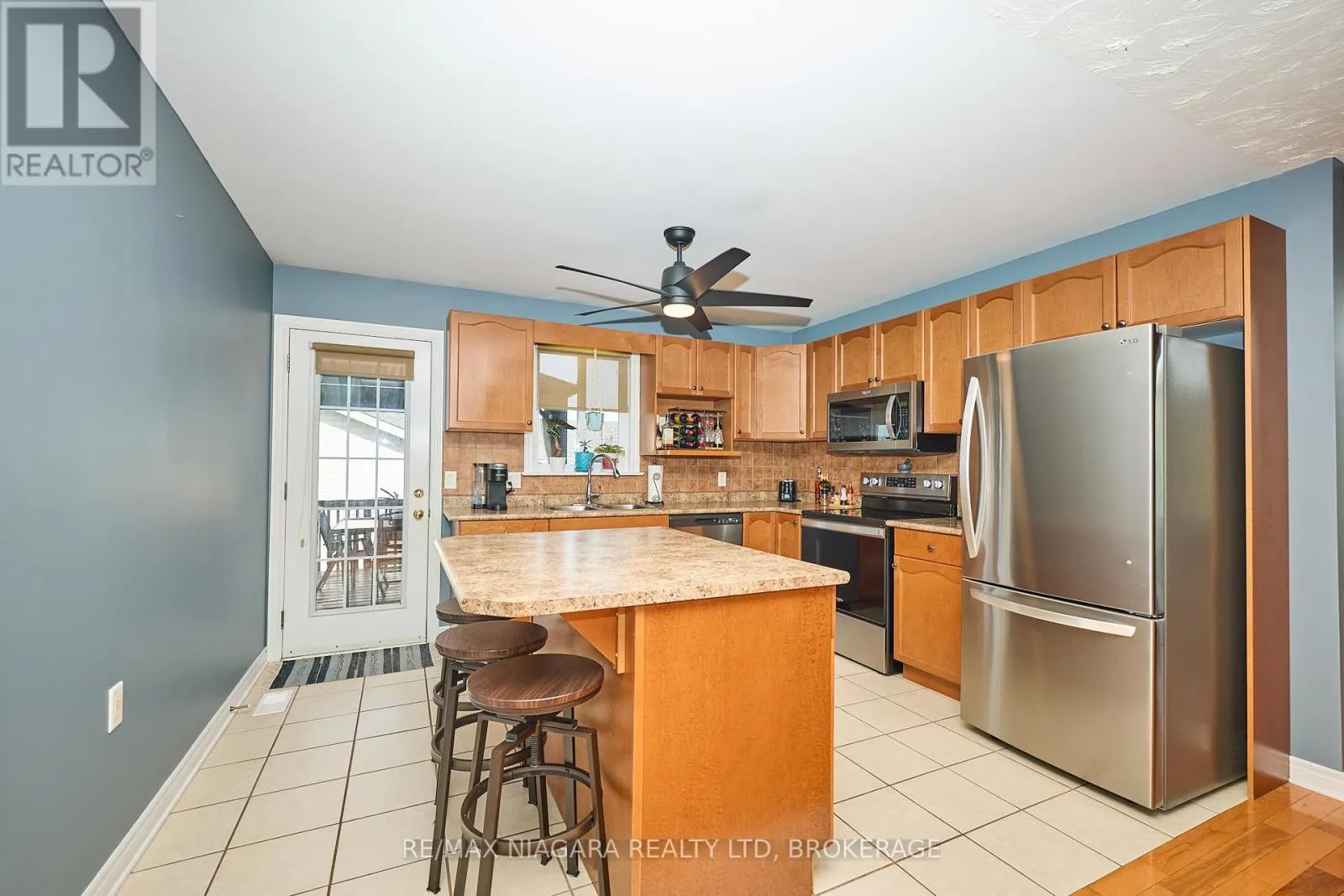 3881 CHRISTINA COURT