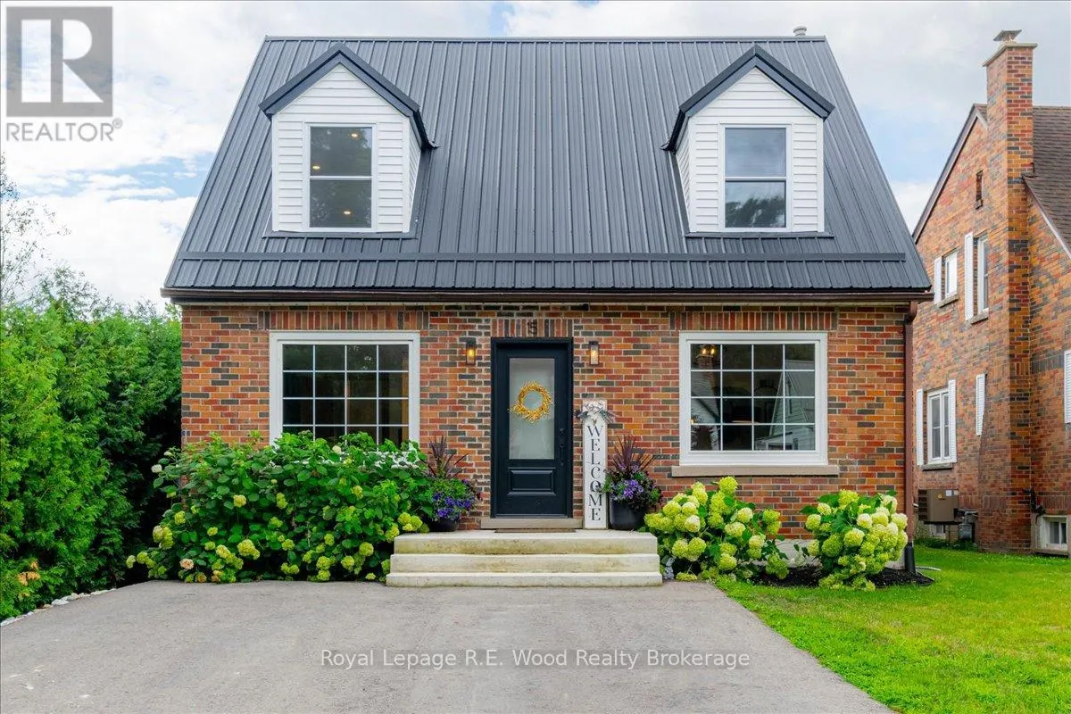 15 MCKENZIE STREET