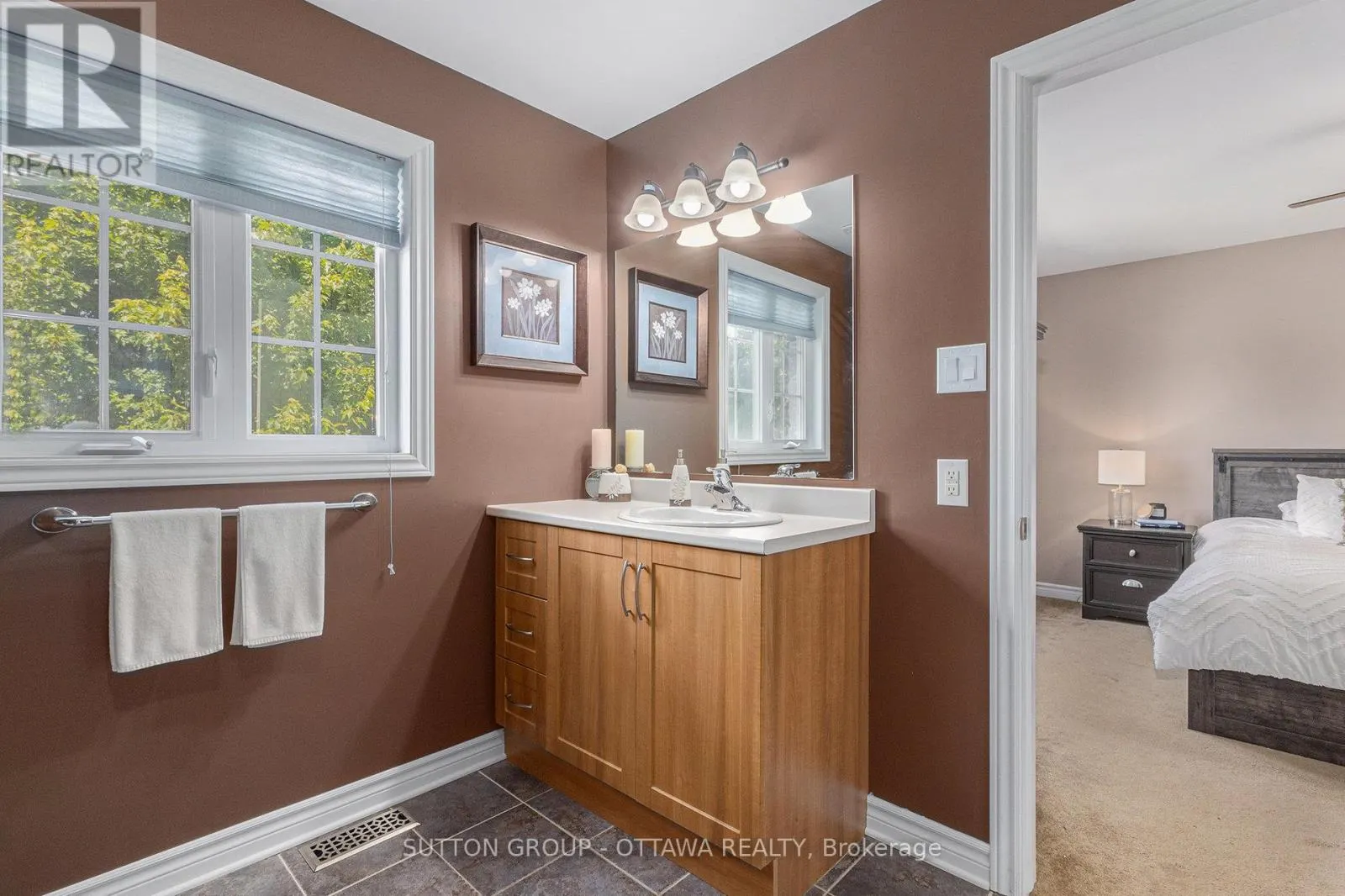 56 HONORE CRESCENT